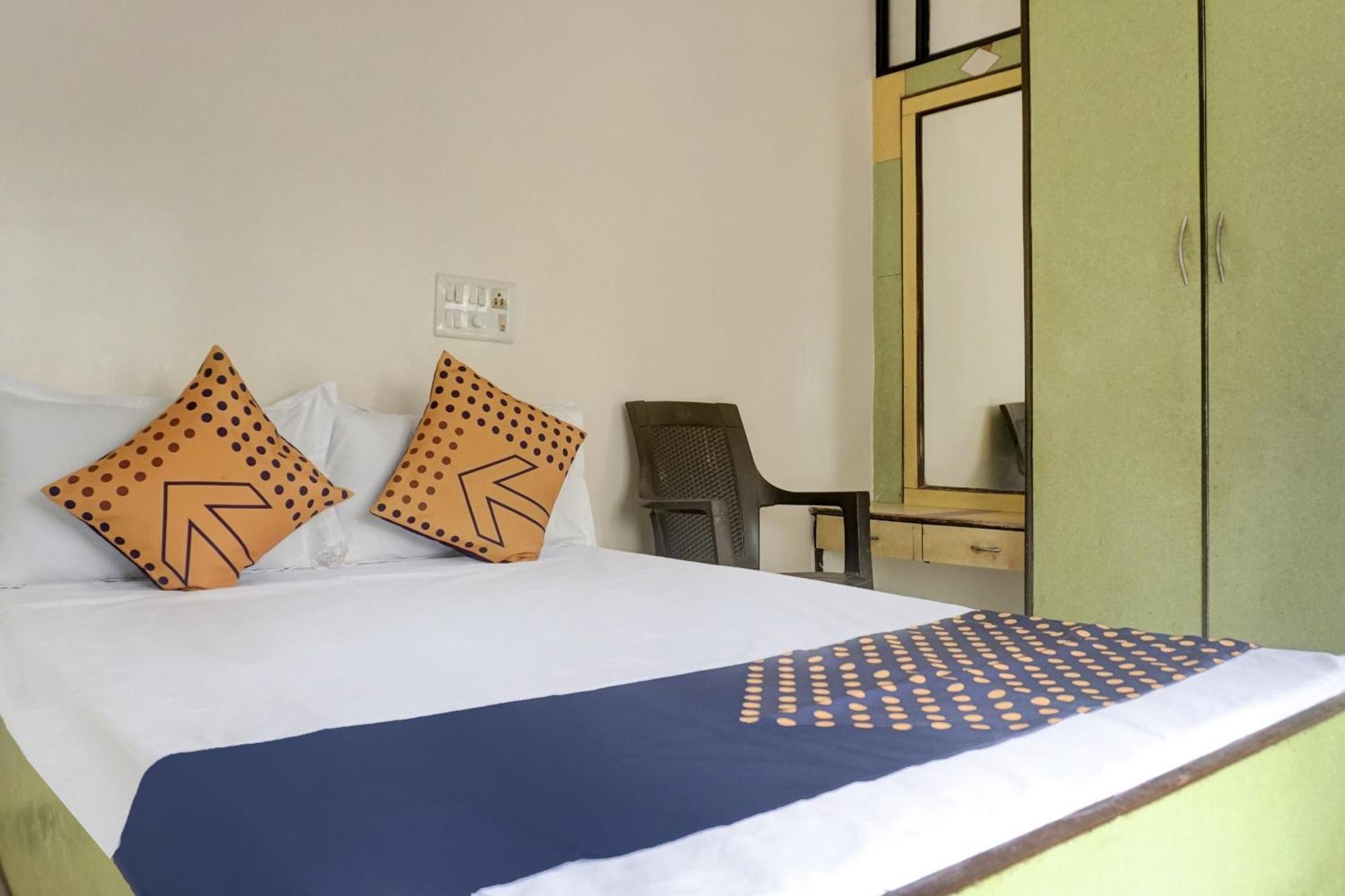 Spot On 74501 Hotel Supriya Garden Vagholi Buitenkant foto